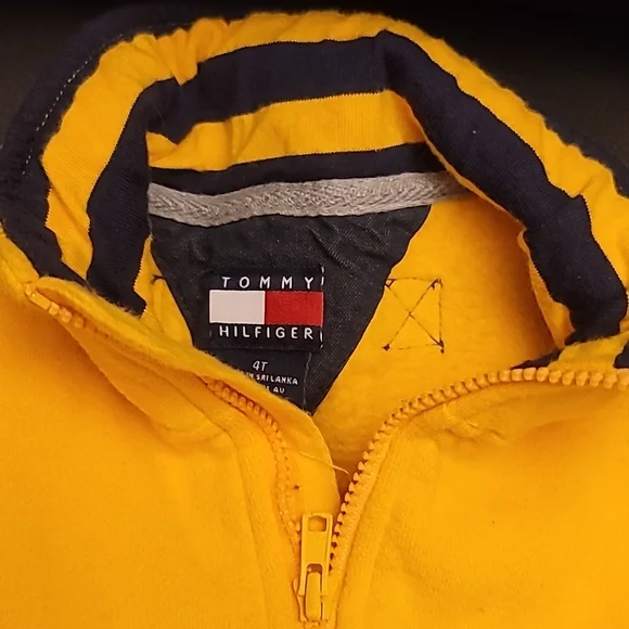 2 TOMMY HILFIGER BOYS SWEATER BUNDLE LOT - Picture 2 of 3